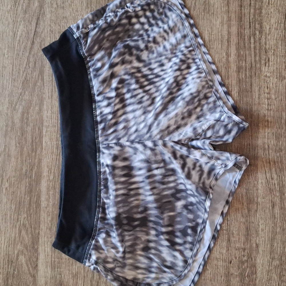 Nike‎ Shorts Medium Lined Athletic Dri Fit Running Logo Womens